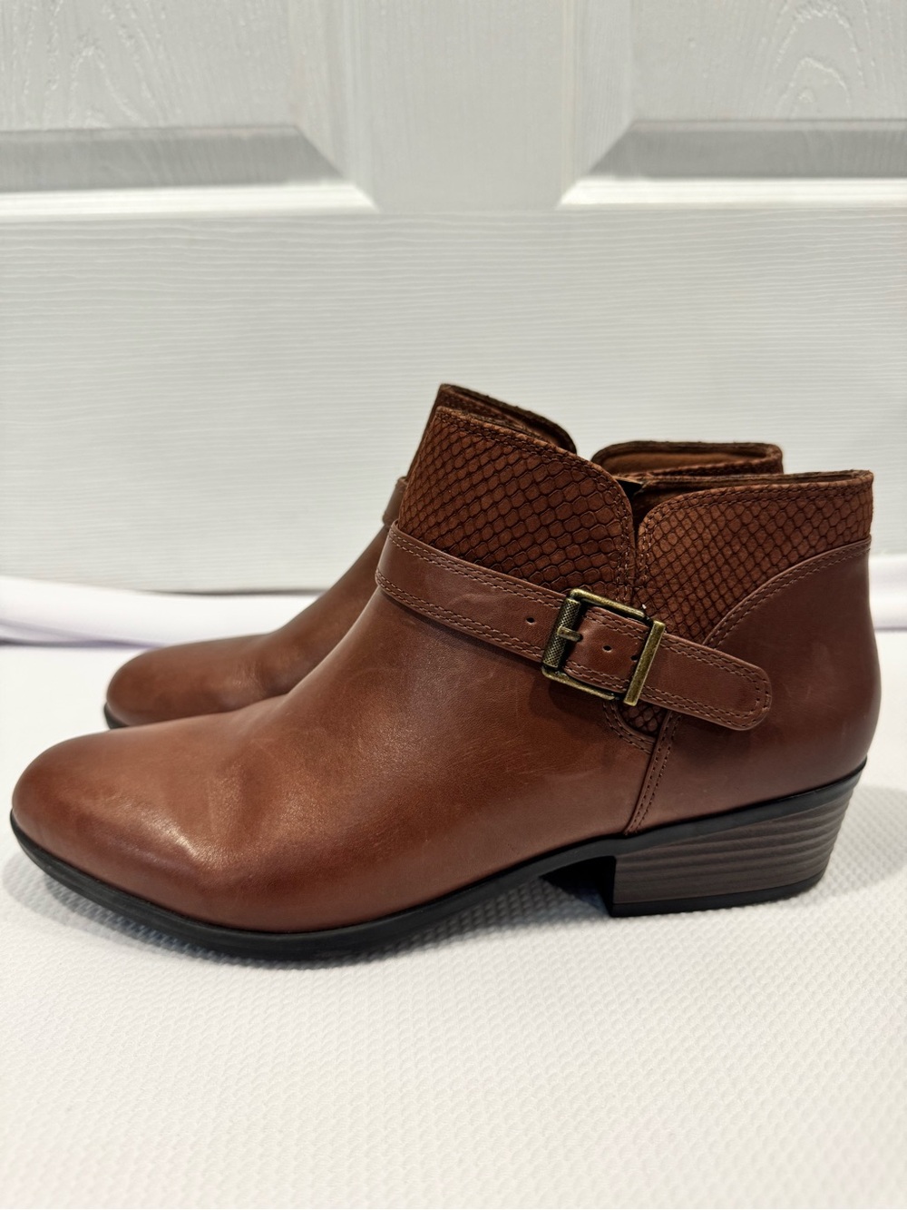 Collection by Clark’s Low Ankle Boots Booties Size 7.5